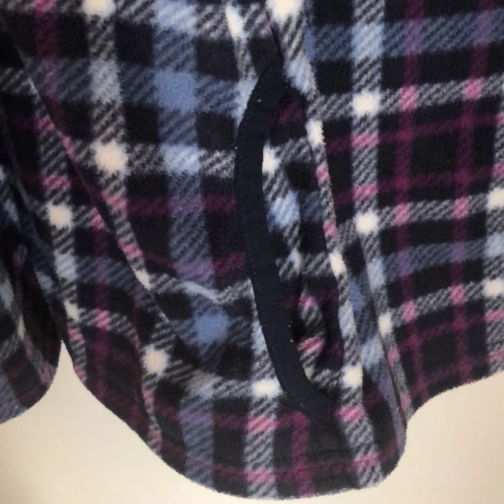 Basic Editions pullover size large - Picture 5 of 7